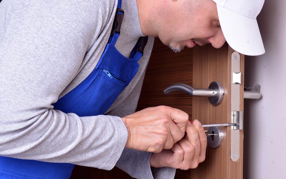 comment forcer une serrure de porte Morangis